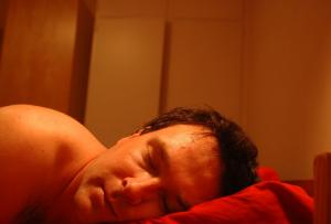 Apa itu catophrenia dan mengapa orang mengerang saat tidur?